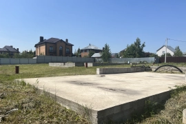 Участок 20 соток в городе.