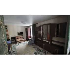 Сдаётся 2 х комнатная квартира.