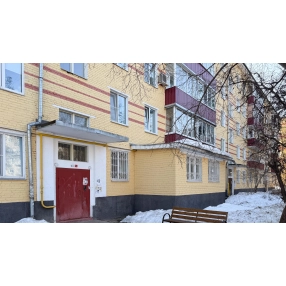 Продаю 3х квартира п. Селятино