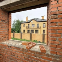 Продажа зем. уч. с коробкой дома 